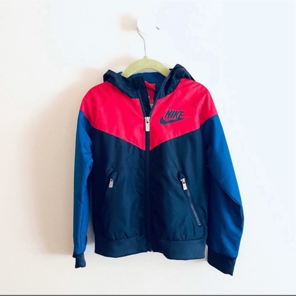 nike windbreaker hood